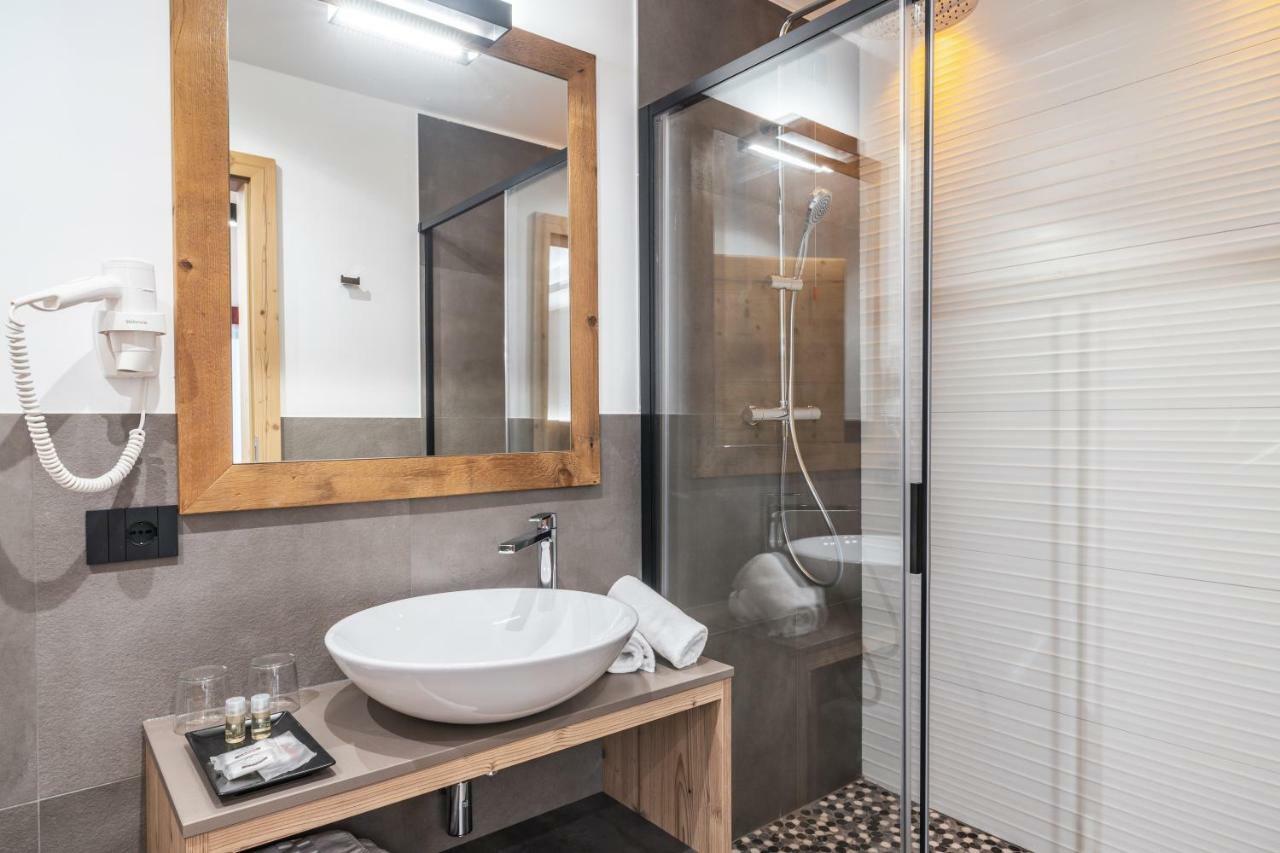 Ai Spiazzi Hotel เมซโซโคโรนา ภายนอก รูปภาพ