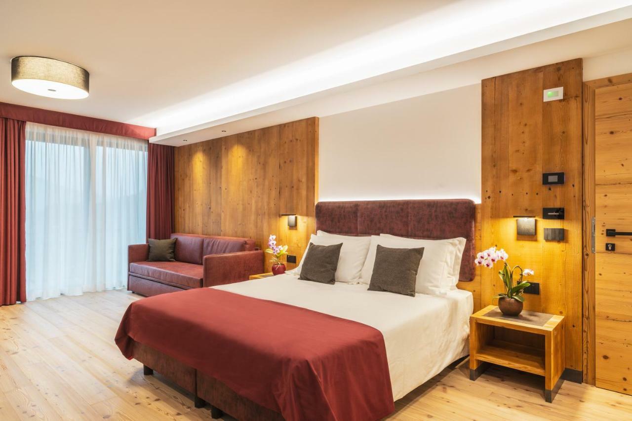 Ai Spiazzi Hotel เมซโซโคโรนา ภายนอก รูปภาพ