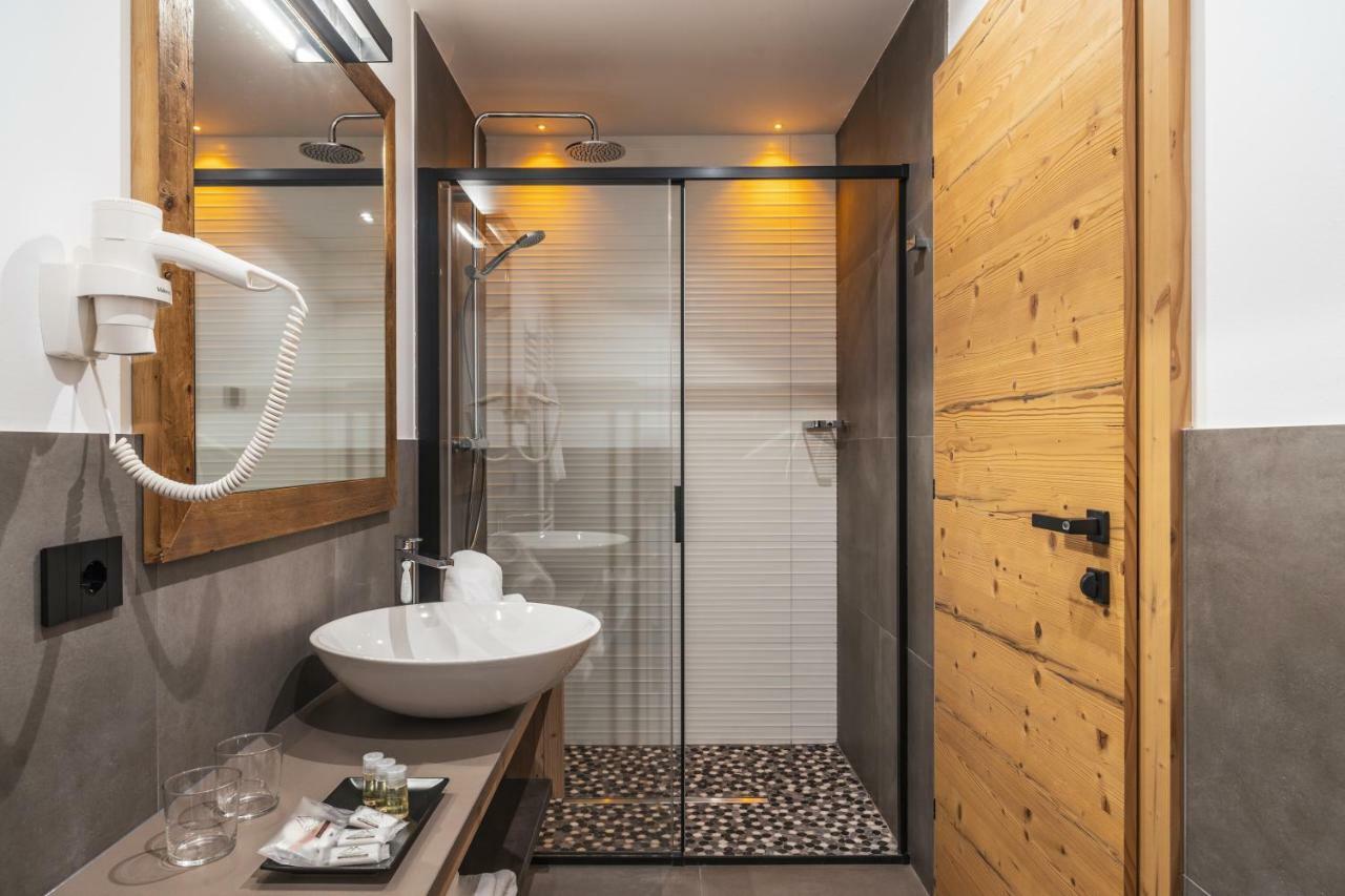 Ai Spiazzi Hotel เมซโซโคโรนา ภายนอก รูปภาพ