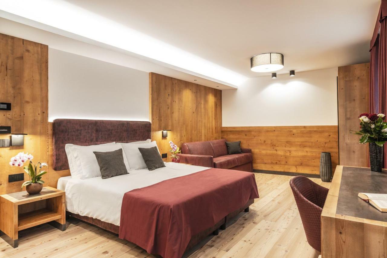 Ai Spiazzi Hotel เมซโซโคโรนา ภายนอก รูปภาพ