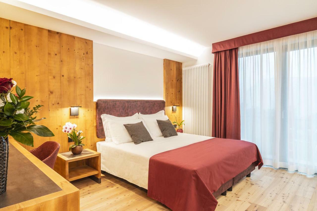 Ai Spiazzi Hotel เมซโซโคโรนา ภายนอก รูปภาพ